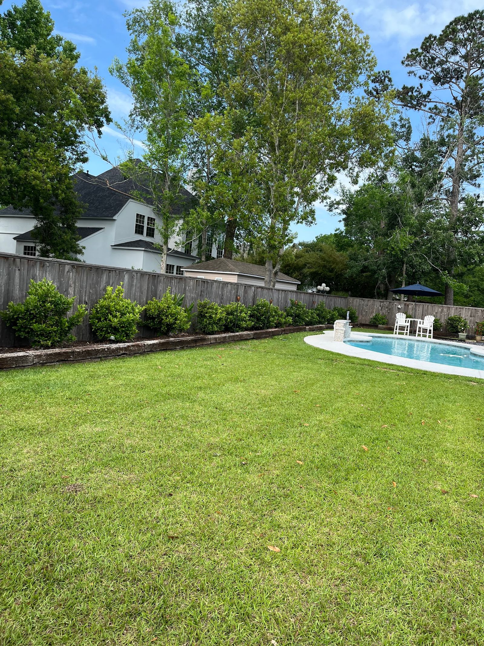 Weekly lawn mowing and edging on a Northshore Louisiana property